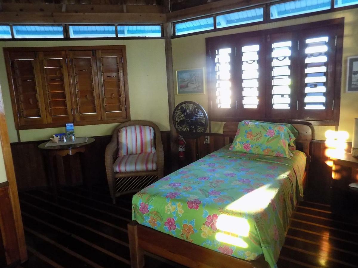 Mango Creek Lodge Port Royal Extérieur photo